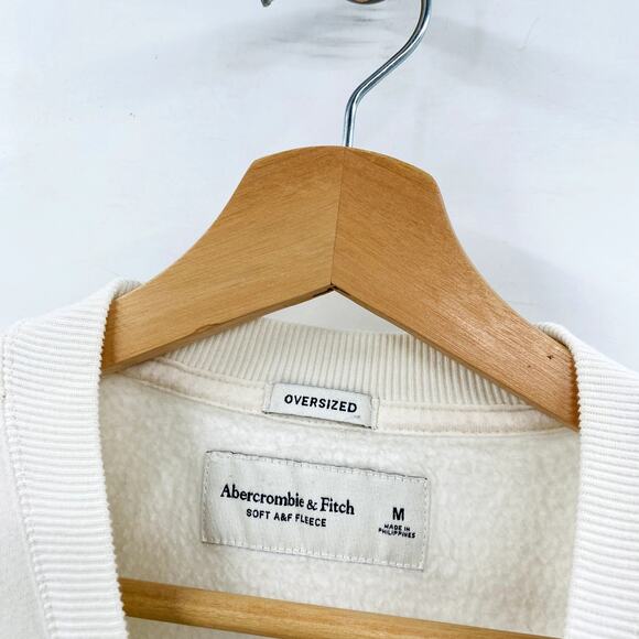 Abercrombie & Fitch Utah Graphic Sweatshirt - Picture 3 of 4